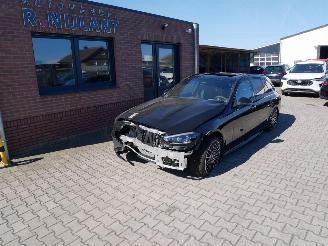 damaged passenger cars Mercedes C-klasse C 300 Te PLUG IN AMG PANORAMADAK DIGITAL LIGHT LEER BURMESTER 2025/9