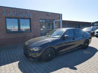 Vaurioauto  passenger cars BMW 3-serie 320 D M-SPORT ALCANTARA 2022/3