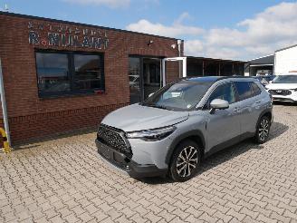 Schadeauto Toyota Corolla Cross HYBRID AWD PREMIUM JBL PANORAMADAK LEER BI-LED 2024/7