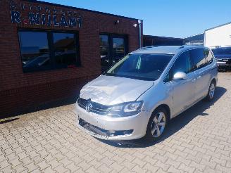 uszkodzony samochody osobowe Volkswagen Sharan HIGHLINE BMT 2011/10
