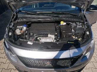 Peugeot 2008 GT ALLURE PANORAMADAK picture 9
