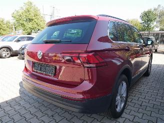 Volkswagen Tiguan 4MOTION DSG picture 3