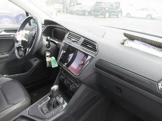 Volkswagen Tiguan 1.5TSI 150pk DSG-Aut. R-LINE Climatronic Leer Navi Panorama-D Camera ..... picture 14