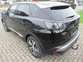 Damaged car Peugeot 3008 PureTech130 AUT. Allure 12.390KM!! i-Cockpit Climatronic HalfLeer Navi Camera StoelVerwarming ..... 2024/3