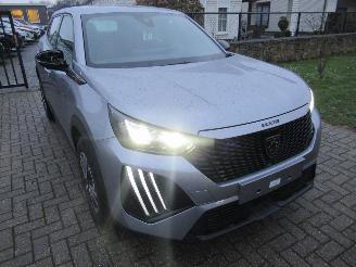 Peugeot 2008 1.2 PureTech Style 6.835km!! Climat Parktronic Tempomat Navi-VoorBereid Android/Apple Carplay picture 3