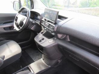 Toyota ProAce Proace City 1.5D 130pk AUT. Lang 7-Zits Climatronic Navi Camera Stoel/StuurVerwarming Keyless-Go picture 16
