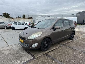 krockskadad bil auto Renault Grand-scenic 1.4 Tce Selection Bus. Sport 7 pers 2010/1