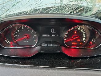 Peugeot 208 1.2 pure tech Style picture 12