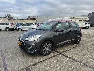 krockskadad bil auto DS Automobiles DS 3 1.2 VTi Chic 2013/2