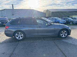BMW 3-serie 320d Touring picture 17