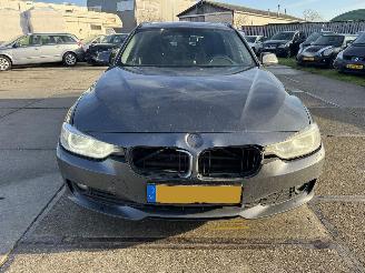 BMW 3-serie 320d Touring picture 13
