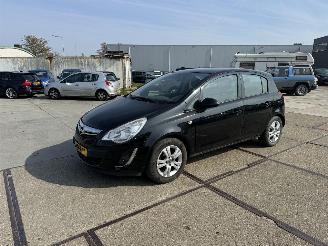 Unfallwagen Opel Corsa 1.2 16v Berlin 5drs 2013/9