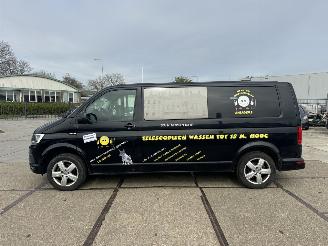 Volkswagen Transporter 2.0 TDI L2H1 DC Highline picture 25