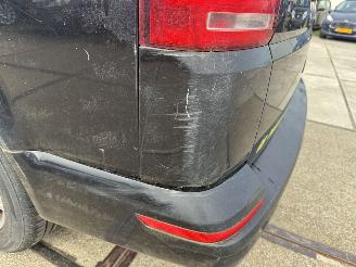 Volkswagen Transporter 2.0 TDI L2H1 DC Highline picture 22