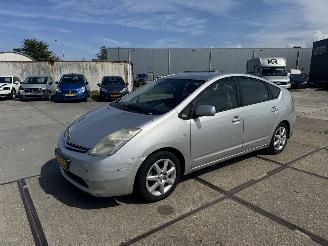 skadebil auto Toyota Prius 1.5 VVT-I 2006/8