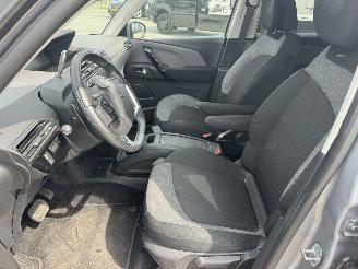 Citroën Grand C4 Picasso 1.2 Pure tech Business picture 5