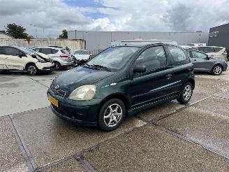 krockskadad bil auto Toyota Yaris 1.0 16v  VVT-i Sol 1999/10