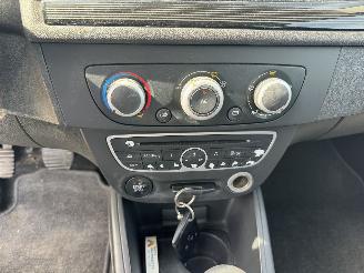 Renault Mégane 1.6 Parisienne picture 10