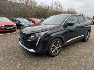 Schadeauto Peugeot 3008 Peugeot 3008 Allure Pack AUTOMAAT LED ACHTERUITRIJCAMERA 2024/4