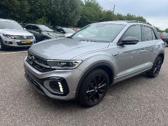 Schadeauto Volkswagen T-Roc R-line Pano LED Volle auto 2024/11