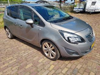 Damaged car Opel Meriva  2011/5