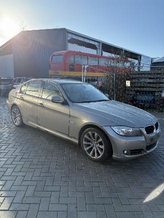 Schadeauto BMW 3-serie E90 2011/7