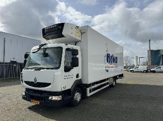 krockskadad bil vrachtwagen Renault Midlum 180.12  KUHLKOFFER 2010/7