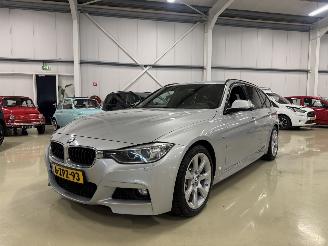 krockskadad bil auto BMW 3-serie 330 D Aut. M-Sport 2015/3