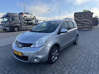 krockskadad bil auto Nissan Note 1.6 Navi  - Airco 2011/1
