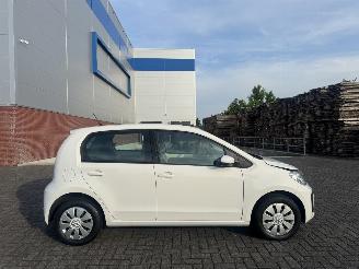 krockskadad bil auto Volkswagen Up! 1.0 44kw AIRCO 2017/4