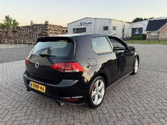 Volkswagen Golf 2.0 GTI picture 6