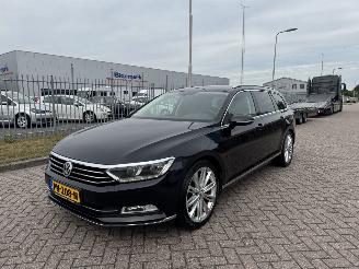 krockskadad bil auto Volkswagen Passat 1.4 TSI DSG 2017/1