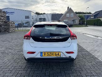 Volvo V-40 1.6 D2 Momentum picture 6