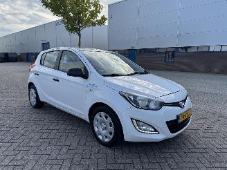 Hyundai I-20 1.2 i  63kw Airco picture 3