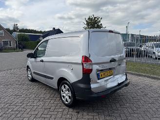 Ford Transit Courier Van  picture 3