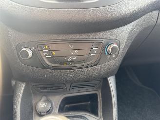 Ford Transit Courier Van  picture 16