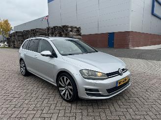 krockskadad bil auto Volkswagen Golf 1.6 TDI DSG Highline 2013/11