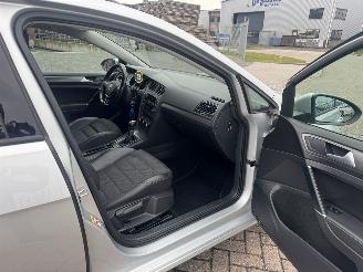 Volkswagen Golf 1.6 TDI DSG Highline picture 16