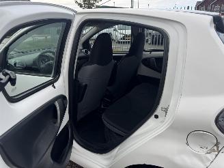 Toyota Aygo 1.0 VVT-i  50Kw AIRCO picture 12