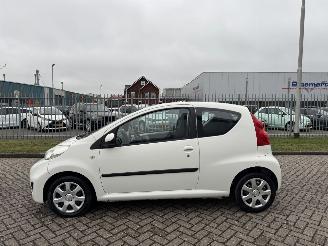 Peugeot 107 1.0 12V XS  AIRCO picture 2