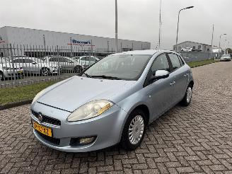 krockskadad bil auto Fiat Bravo 1.4 Dynamic AIRCO 2007/6