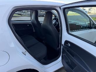 Volkswagen Up! 1.0 48kw Clima picture 19