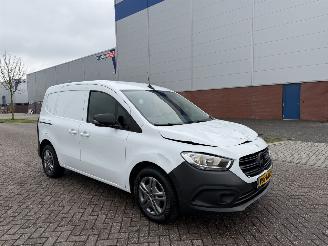 krockskadad bil bedrijf Mercedes Citan 108 CDI  Navi 2022/10