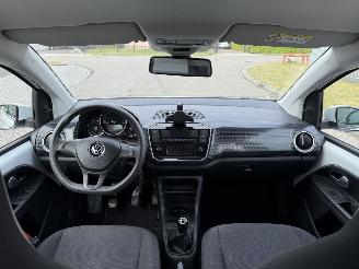 Volkswagen Up! 1.0 48kw Clima - Euro6 picture 21