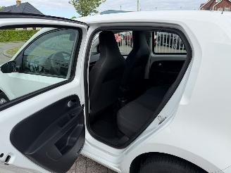 Volkswagen Up! 1.0 48kw Clima - Euro6 picture 14