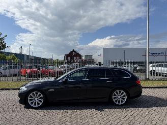 damaged passenger cars BMW 5-serie 530d 245 Pk - Clima - Navi 2011/1