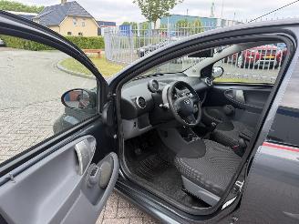 Toyota Aygo 1.0 50Kw AIRCO picture 11