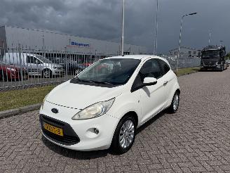 skadebil auto Ford Ka 1.2 Titanium 51kw AIRCO 2010/11