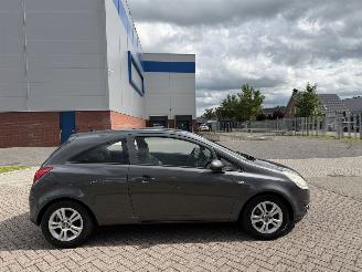 Vaurioauto  passenger cars Opel Corsa 1.3 CDTi EcoFlex Cosmo  AIRCO 2010/12