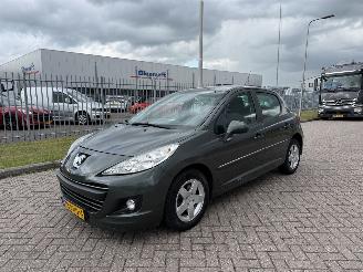 škoda osobní automobily Peugeot 207 1.4 VTi Style AIRCO 2011/1